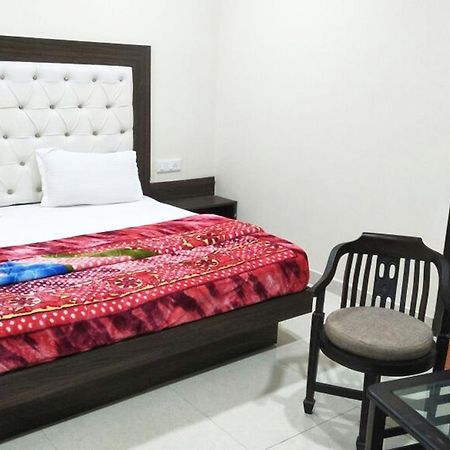 R.S Hotel & Restaurant أمريتسار المظهر الخارجي الصورة