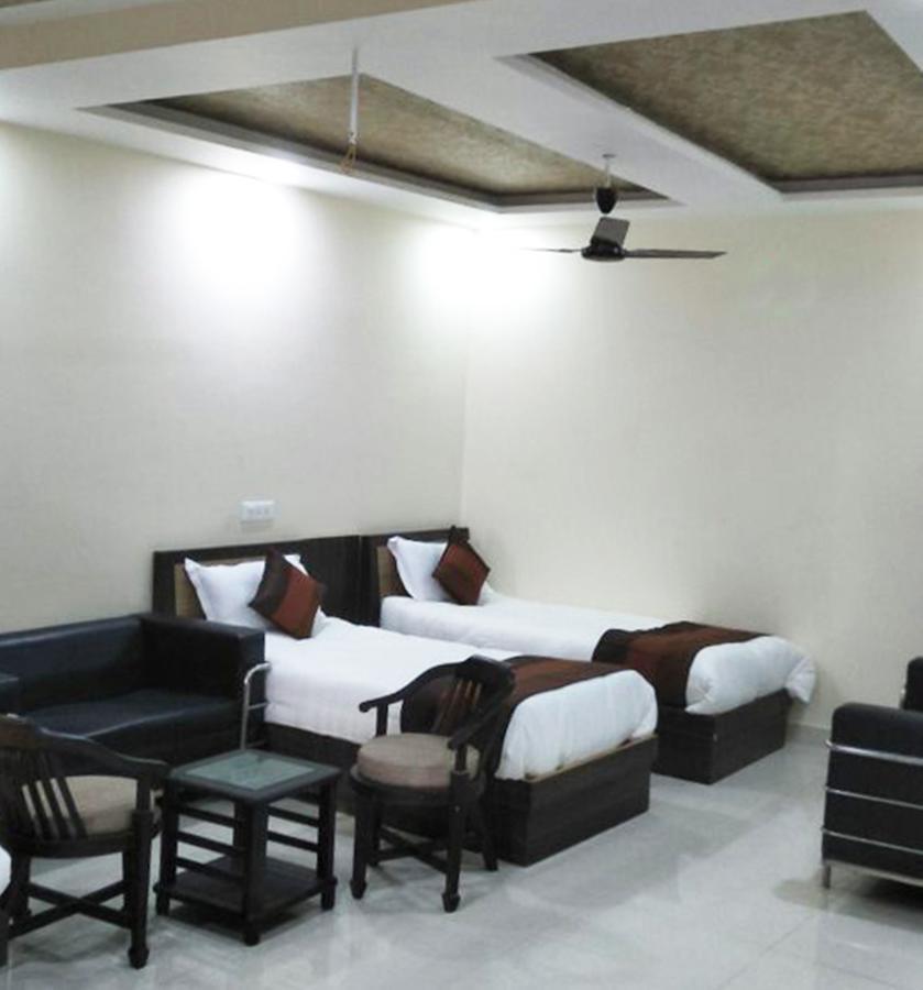 R.S Hotel & Restaurant أمريتسار المظهر الخارجي الصورة