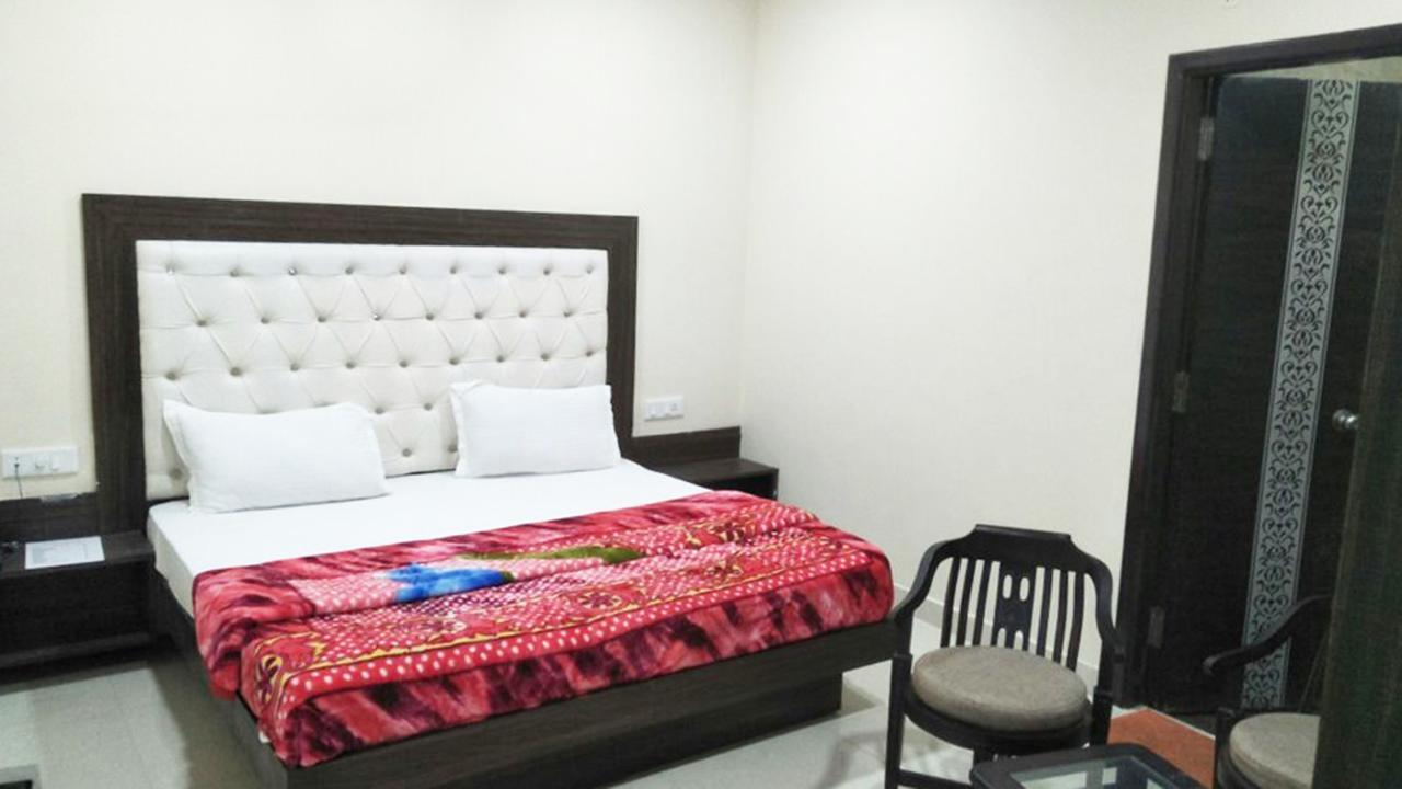 R.S Hotel & Restaurant أمريتسار المظهر الخارجي الصورة