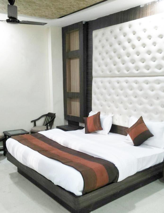 R.S Hotel & Restaurant أمريتسار المظهر الخارجي الصورة
