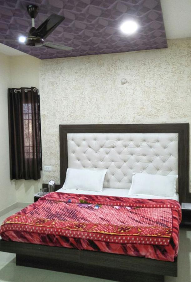 R.S Hotel & Restaurant أمريتسار المظهر الخارجي الصورة